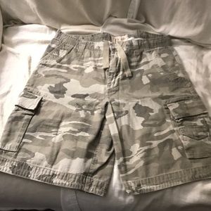 Men’s camo cargo shorts
